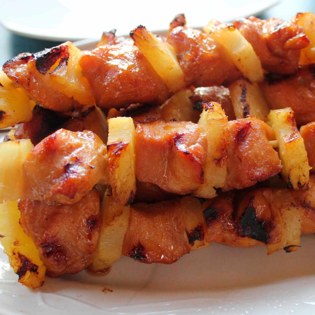 Receta Brochetas de pollo hawaianas