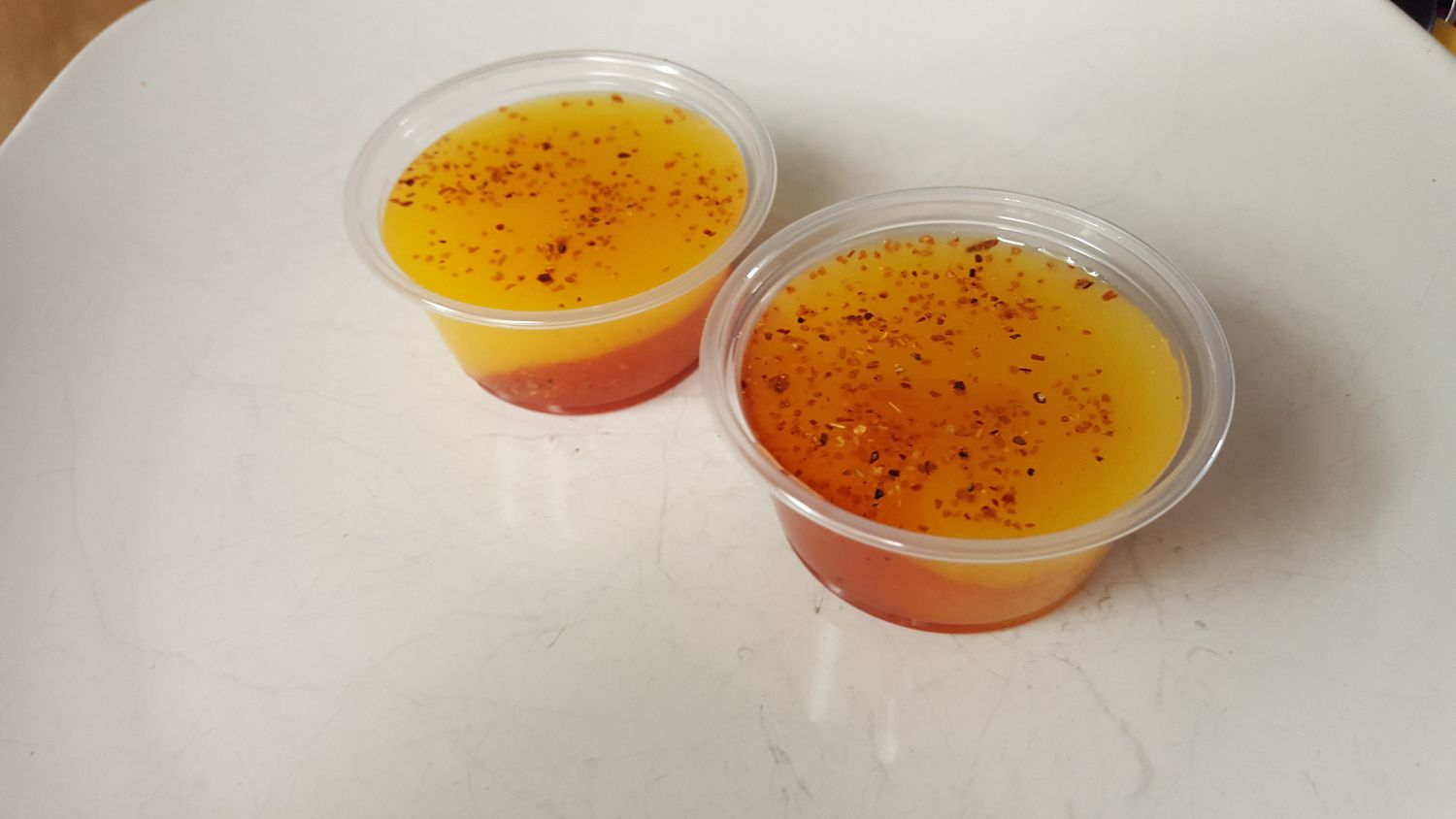 Receta Chupitos de gelatina de mangonada Receta Chupitos de gelatina de mangonada