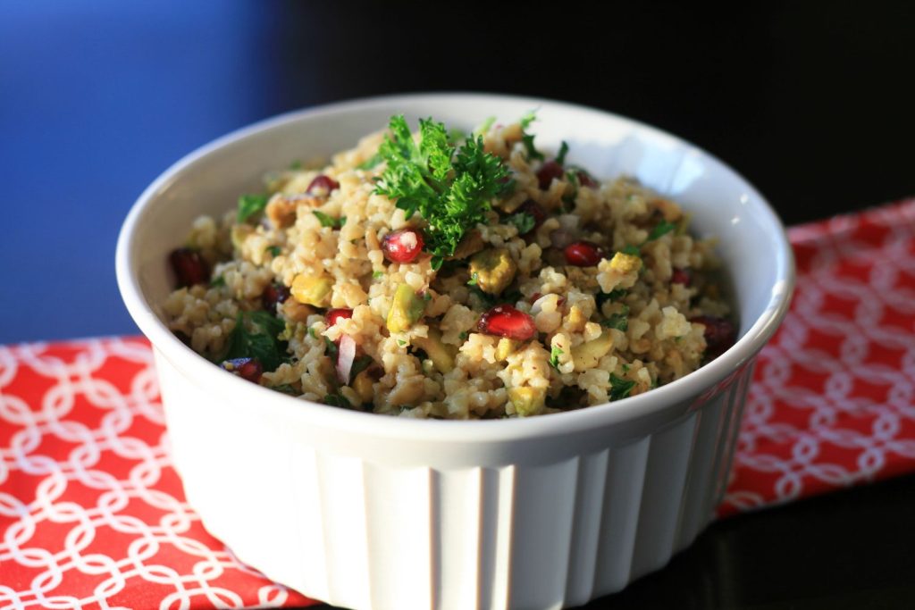 Receta Ensalada de freekeh con aderezo de tahini