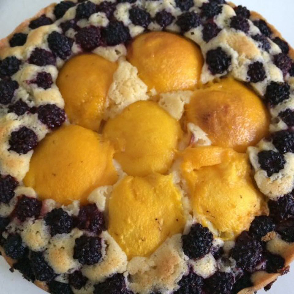 Receta Pastel de nectarinas frescas con moras