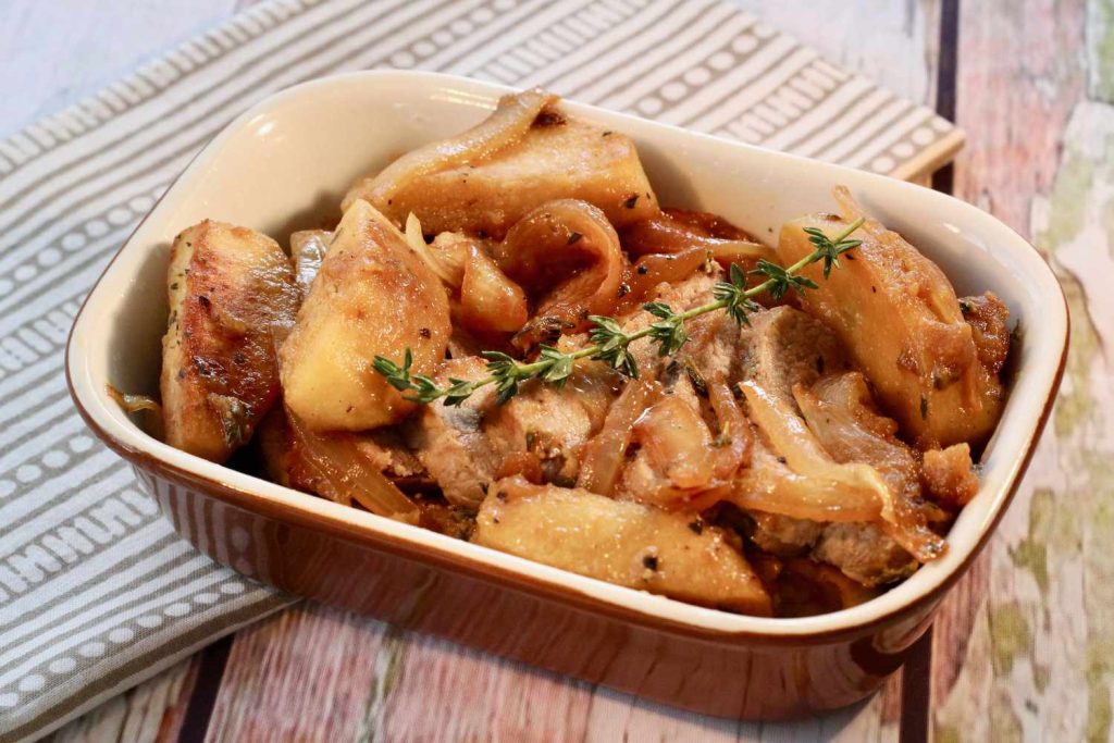 Receta Solomillo de cerdo con manzanas y cebollas